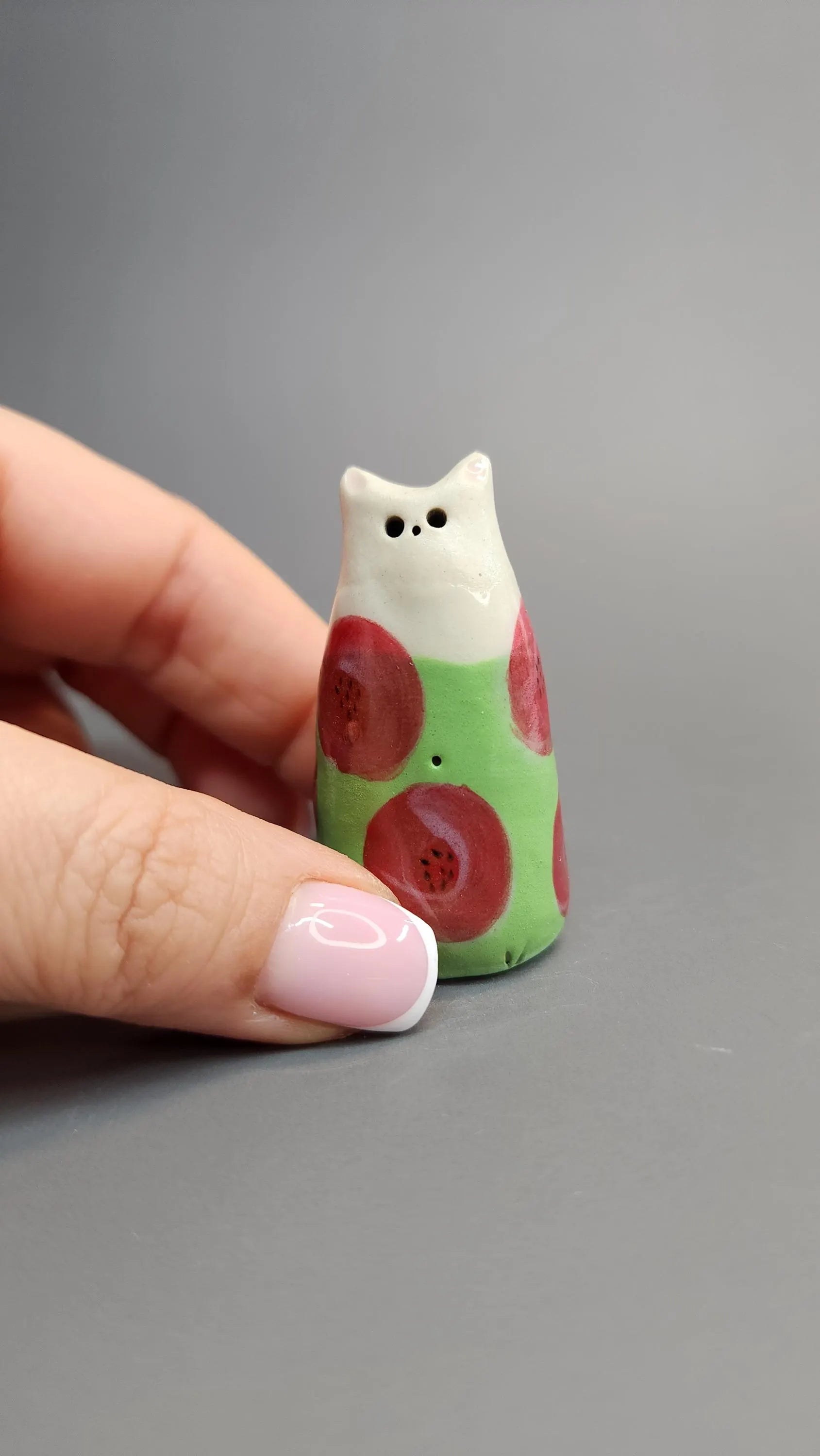 Ceramic Cat with Poppies by MW Ceramics